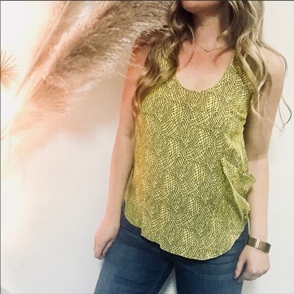 NORDSTROM Yellow Gemma Silk Side Pocket Geometric Racerback Tank Top Blouse M - Picture 3 of 7